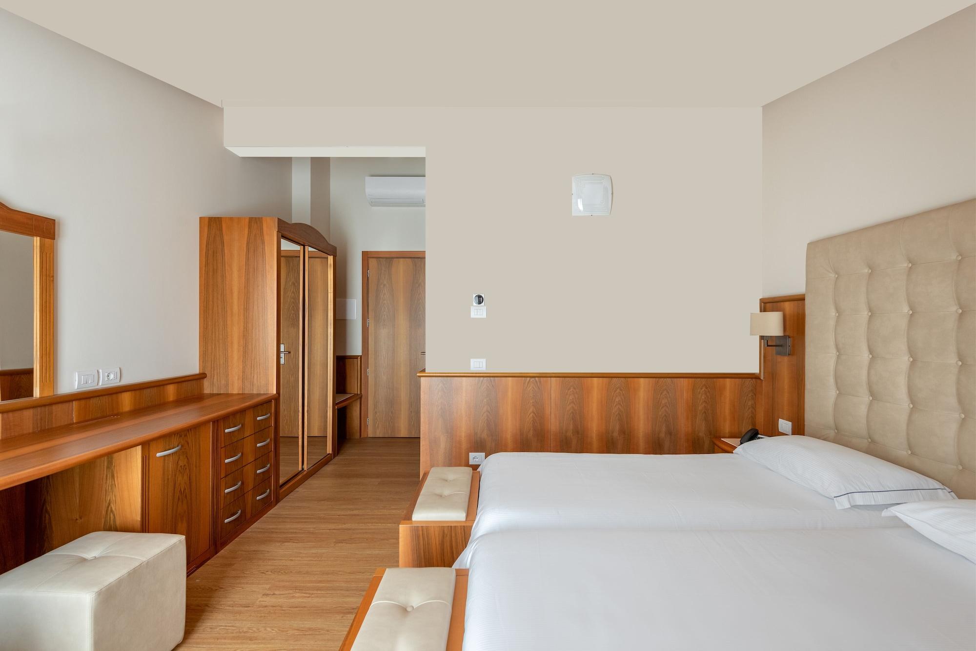 Hotel Centrale Garde Extérieur photo
