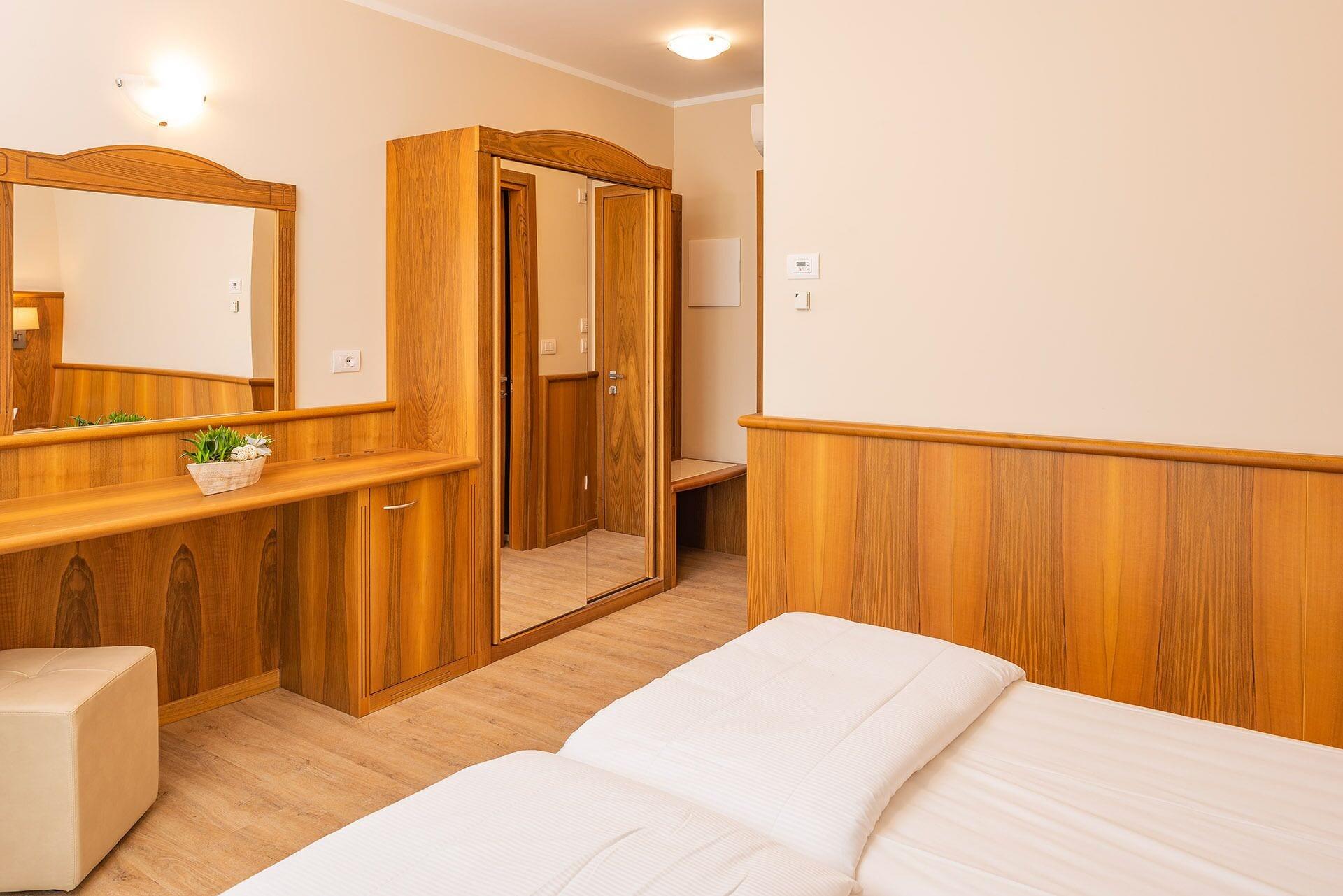 Hotel Centrale Garde Extérieur photo