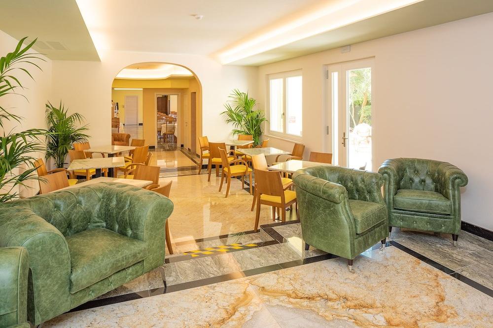 Hotel Centrale Garde Extérieur photo