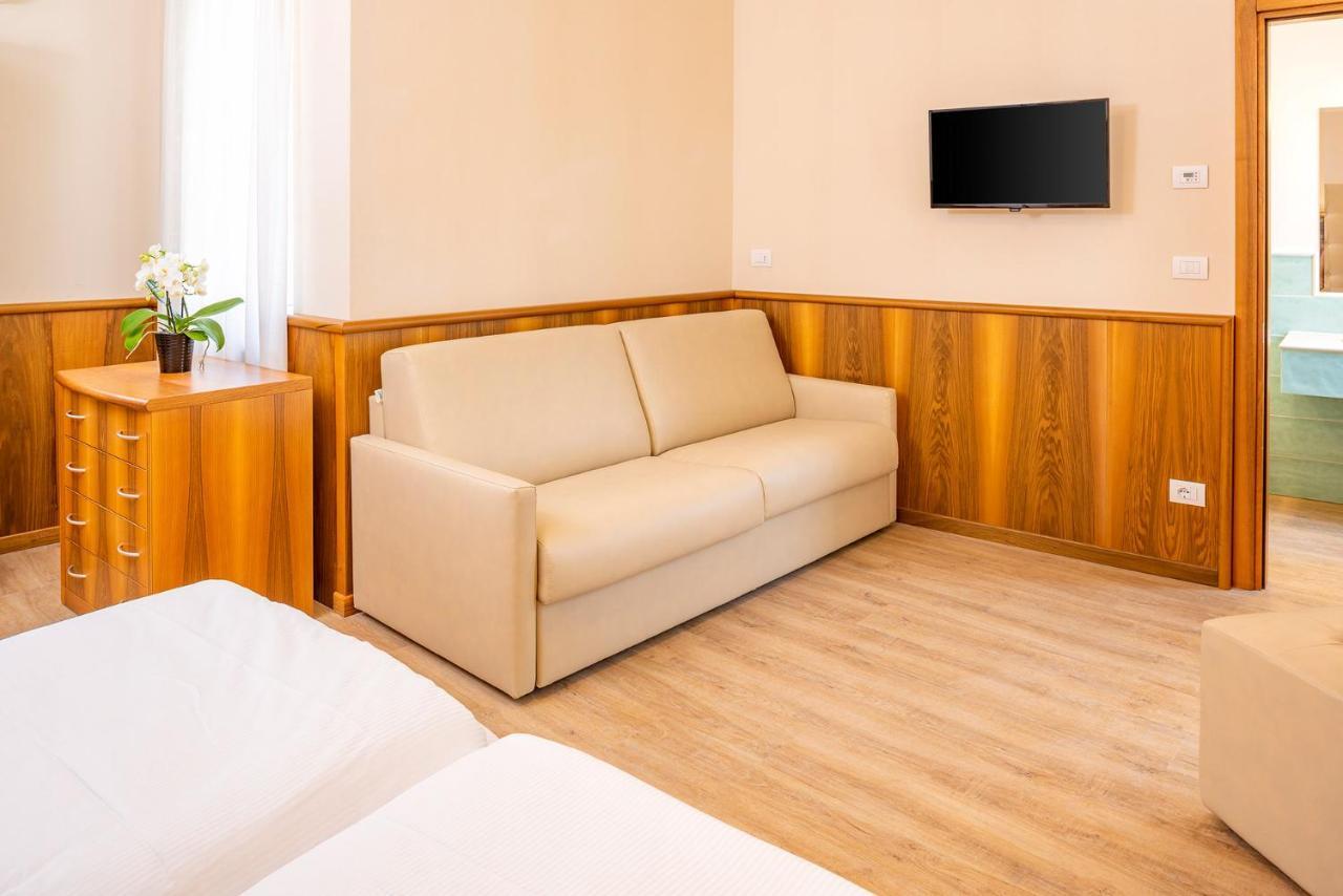 Hotel Centrale Garde Extérieur photo